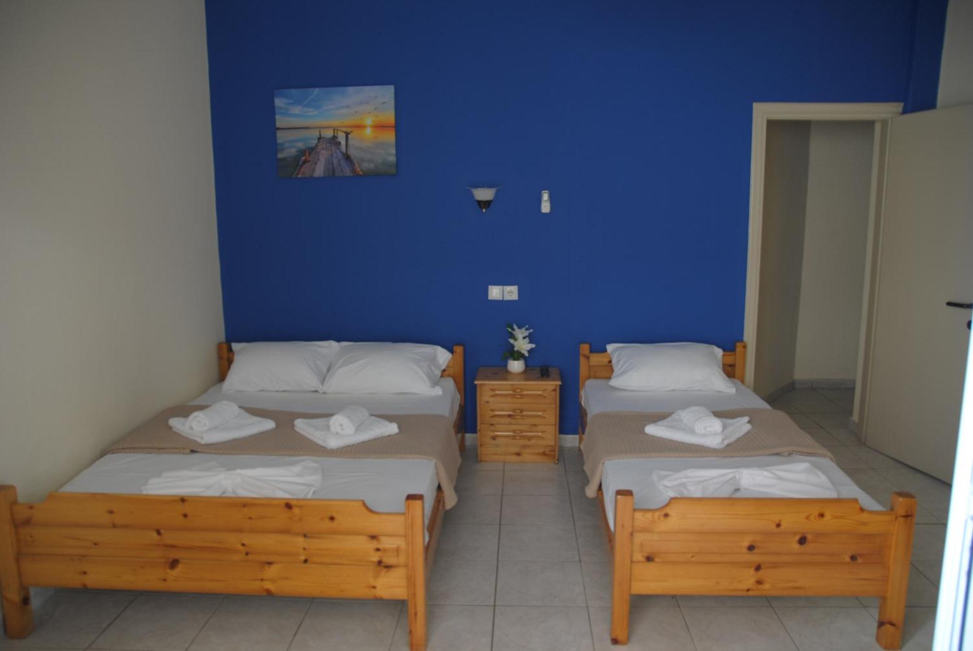 Light Blue Paralia Apartments Buitenkant foto