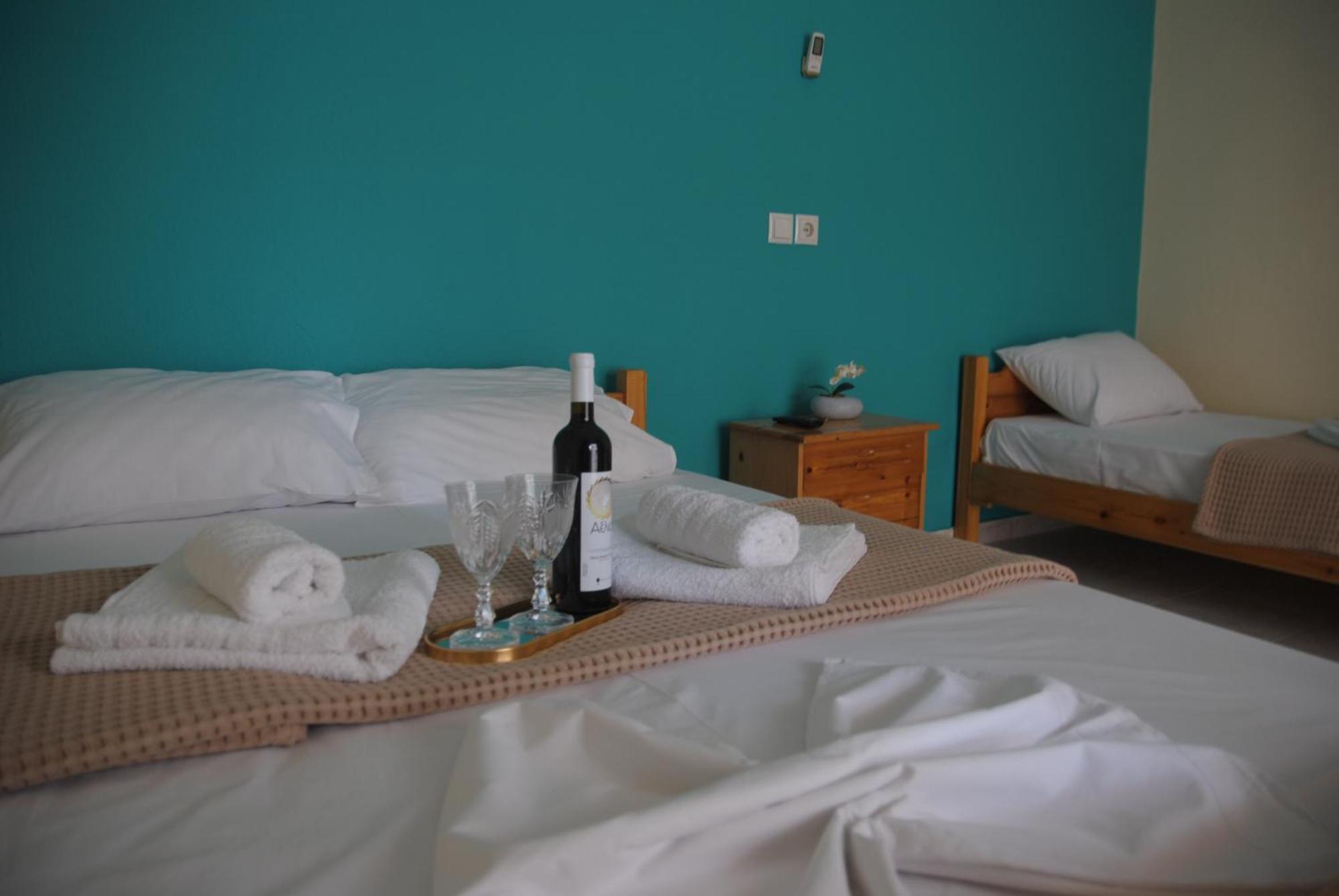 Light Blue Paralia Apartments Buitenkant foto